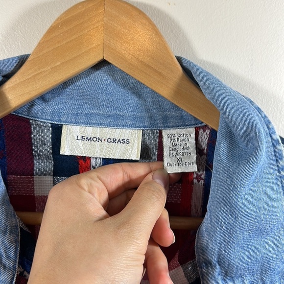Lemon Grass Patriotic Short Sleeve Button Down Woman's Plaid Denim Collar - Picture 3 of 8